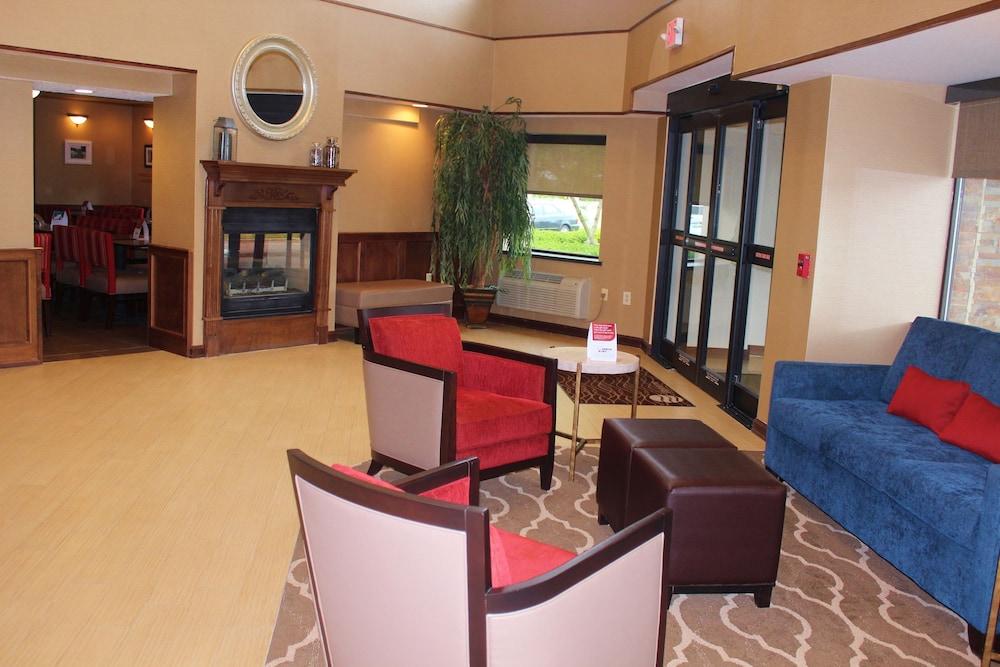 Comfort Inn & Suites West Springfield Dış mekan fotoğraf