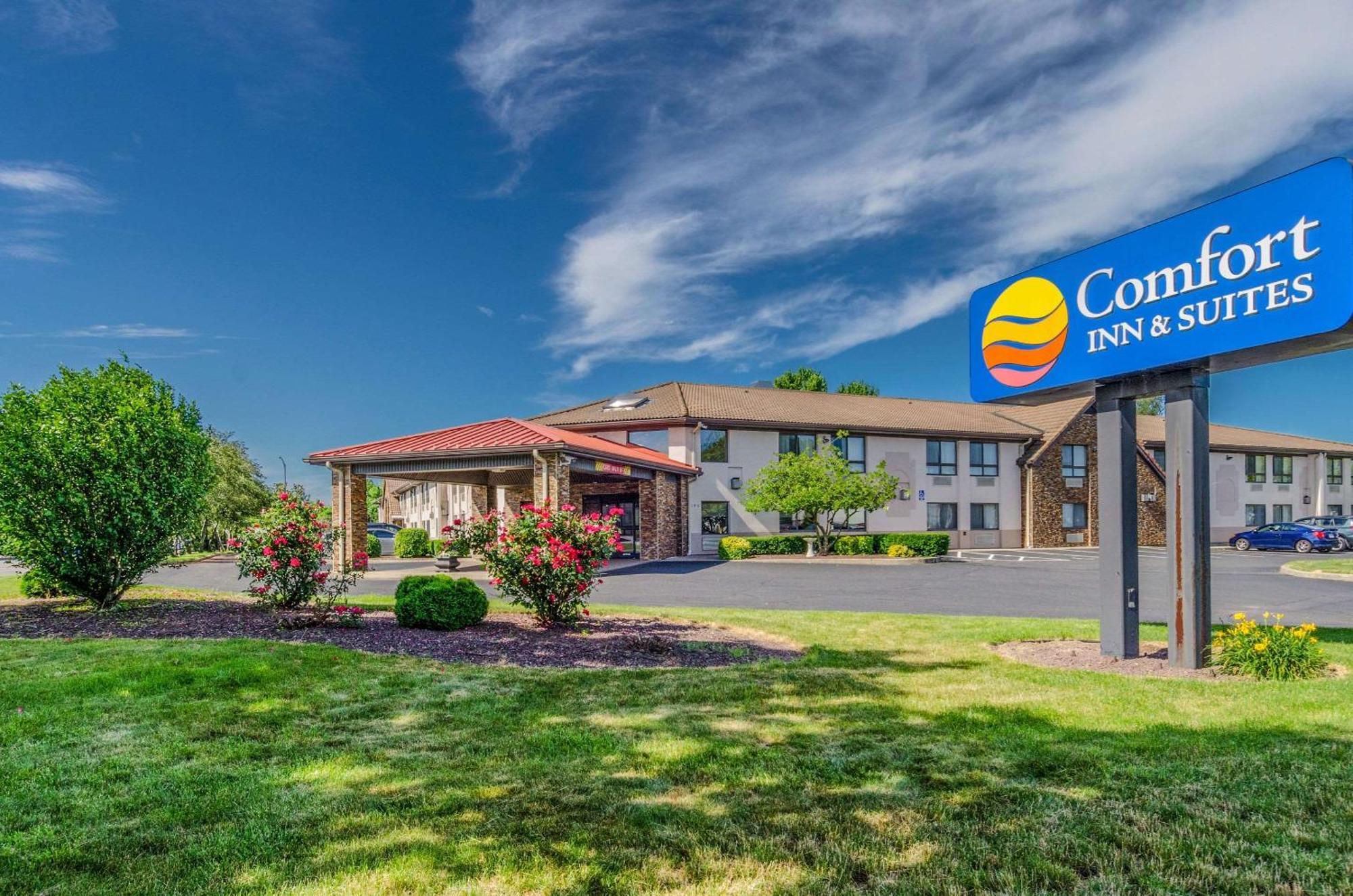 Comfort Inn & Suites West Springfield Dış mekan fotoğraf