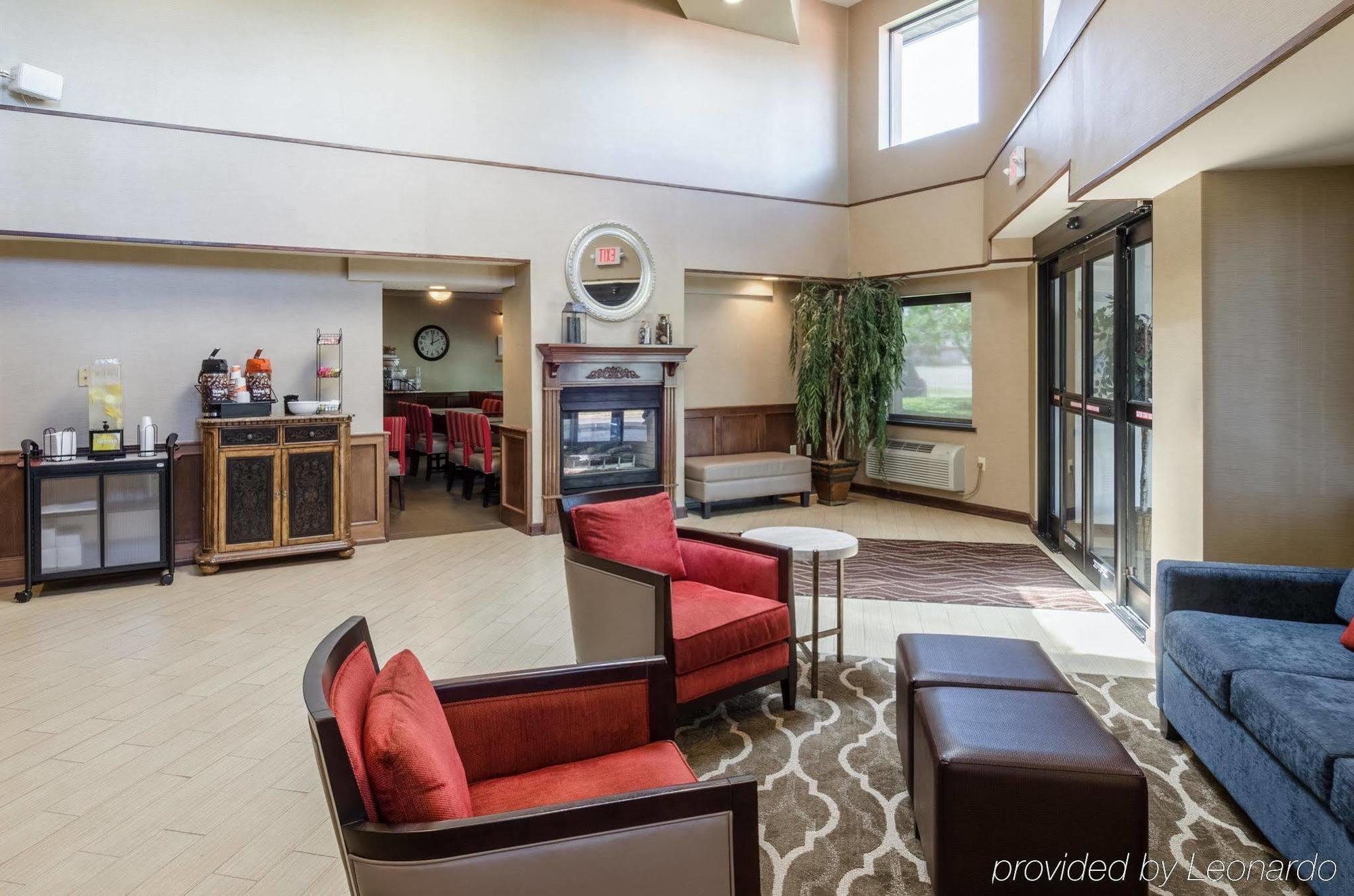 Comfort Inn & Suites West Springfield Dış mekan fotoğraf