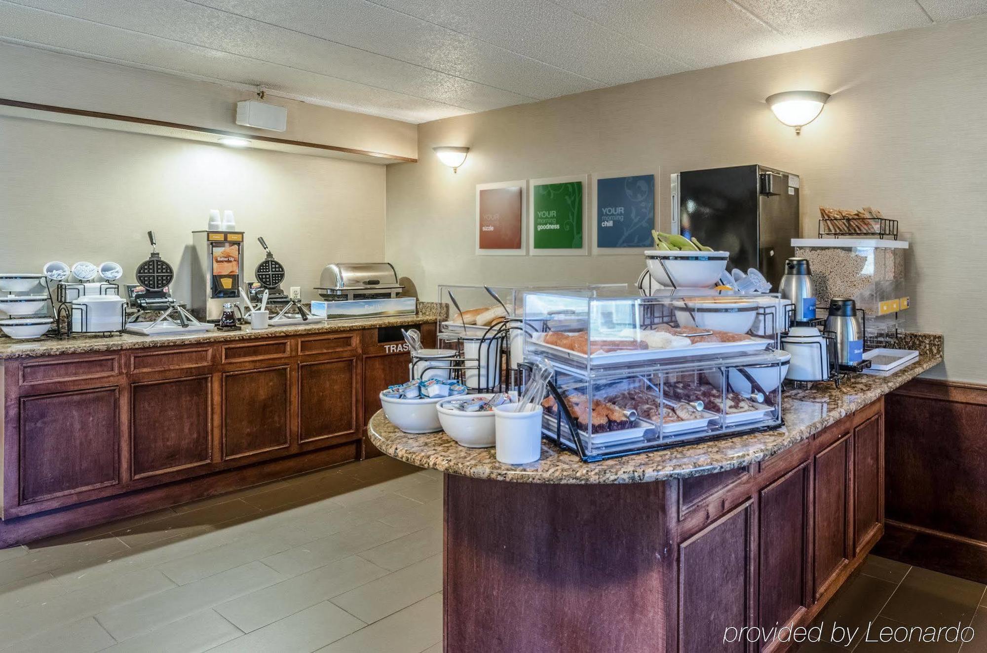 Comfort Inn & Suites West Springfield Dış mekan fotoğraf