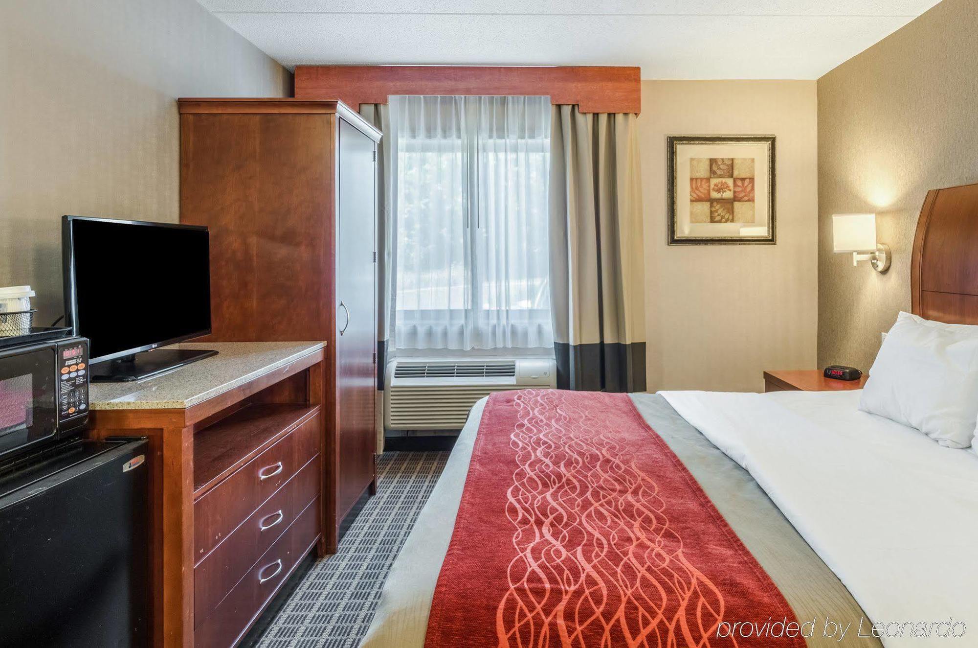 Comfort Inn & Suites West Springfield Dış mekan fotoğraf