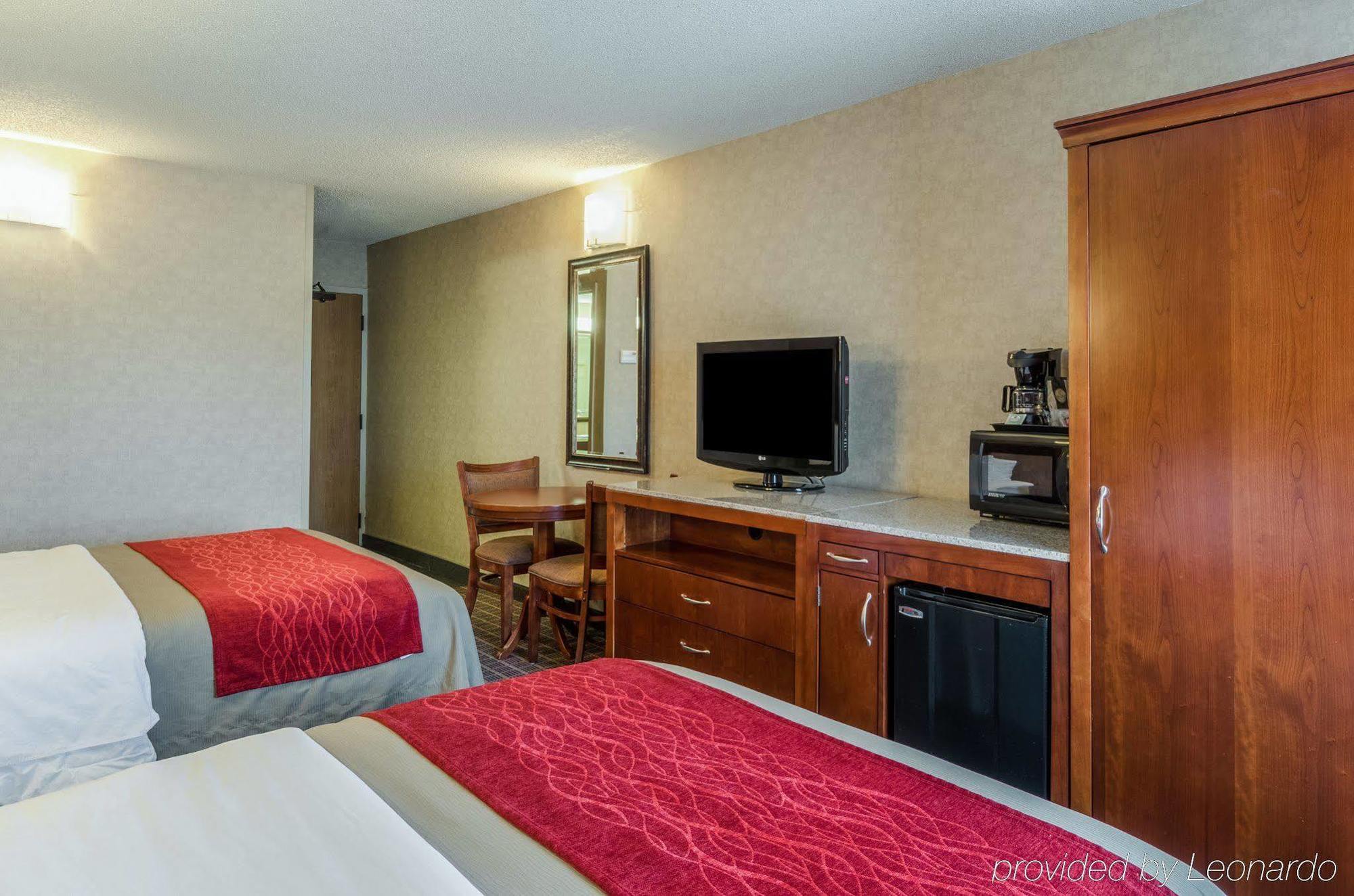 Comfort Inn & Suites West Springfield Dış mekan fotoğraf