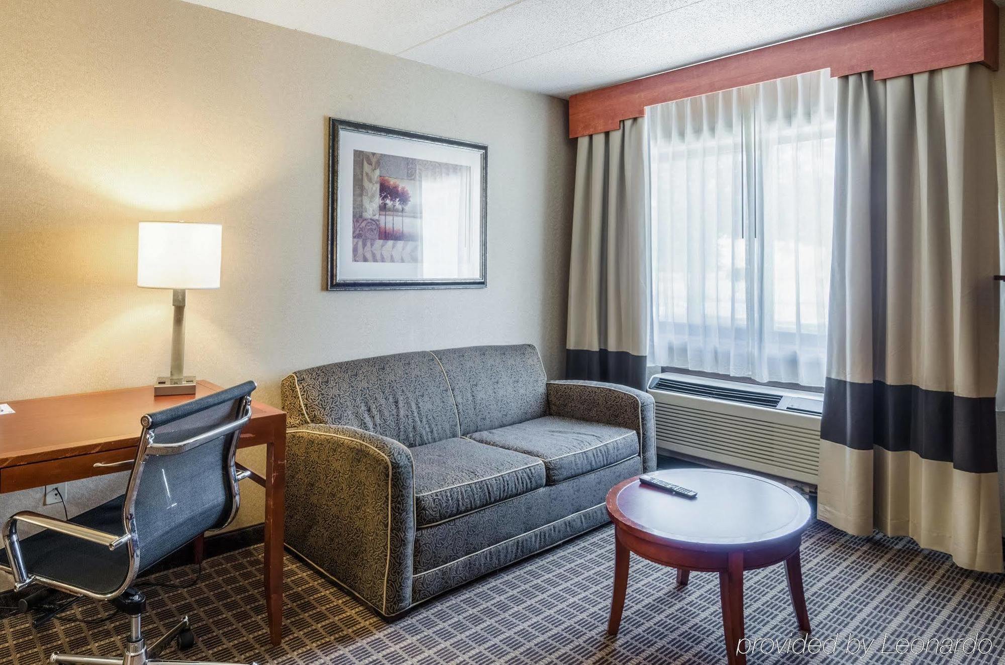 Comfort Inn & Suites West Springfield Dış mekan fotoğraf