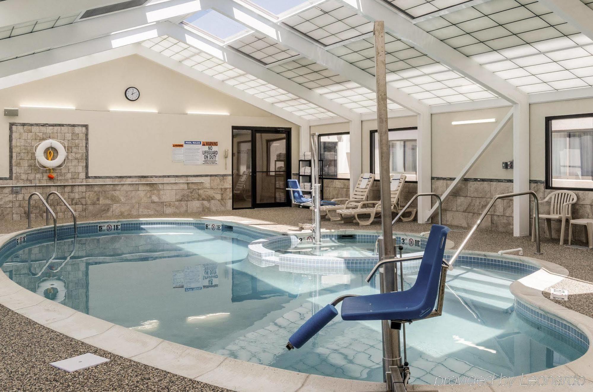 Comfort Inn & Suites West Springfield Dış mekan fotoğraf