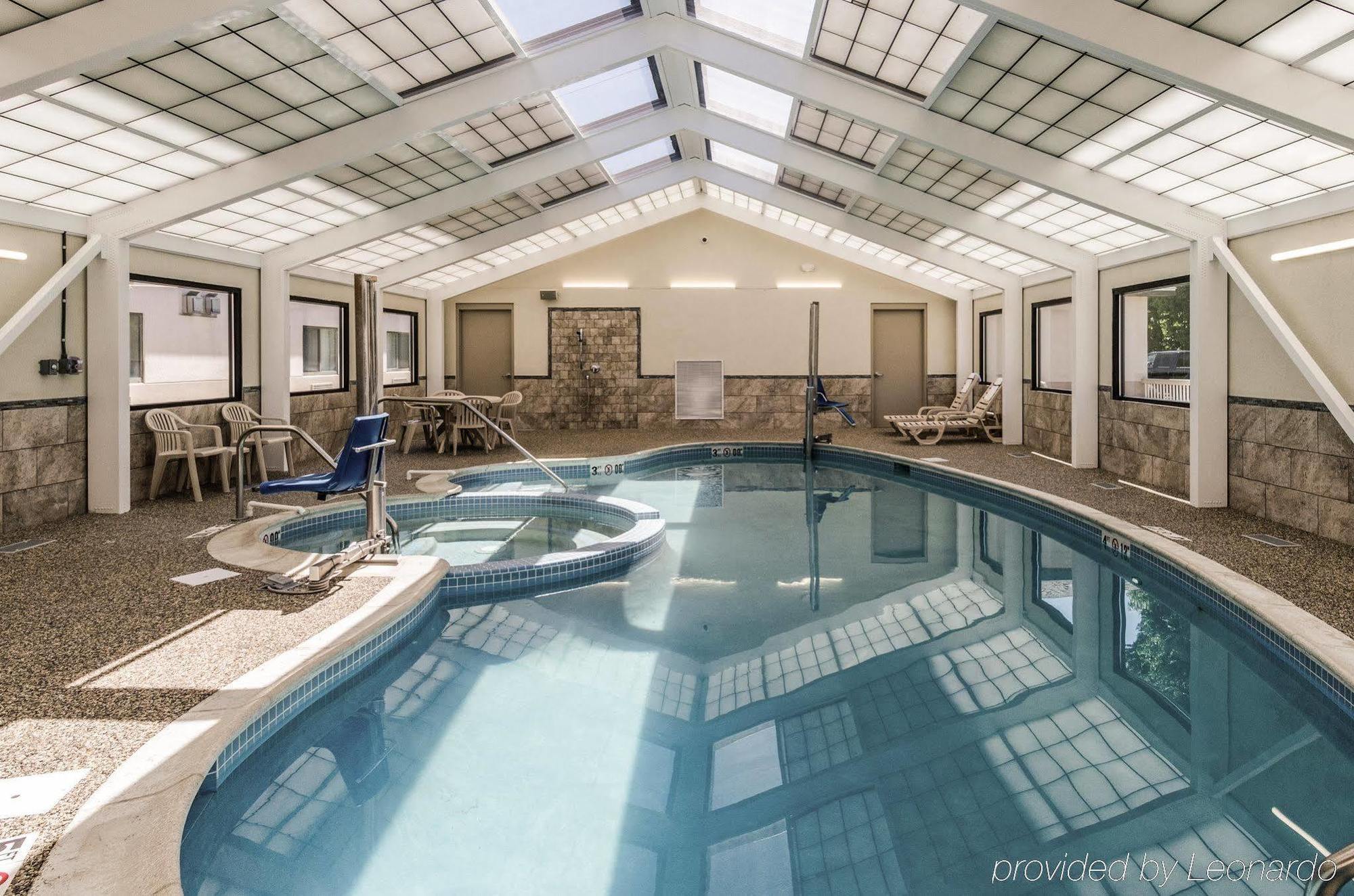 Comfort Inn & Suites West Springfield Dış mekan fotoğraf